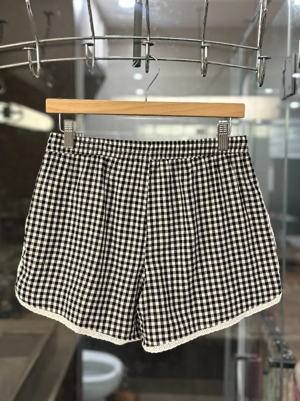 Old Navy Girl’s Gingham Cotton Woven Poplin Lace-Trim Shorts (Black Gingham)